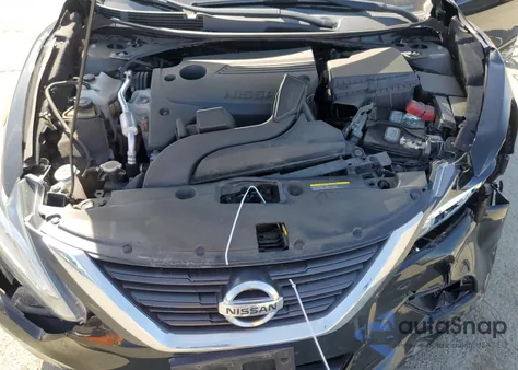 2017 Nissan Altima 2.5 z USA, uszkodzony, nr VIN 1N4AL3AP3HN328672